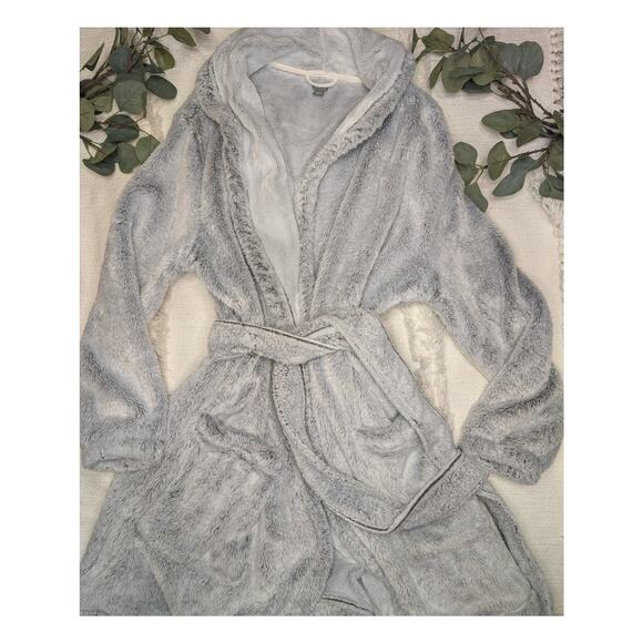 Aerie Ultra Plush Robe in Light Grey - Picture 1 of 7